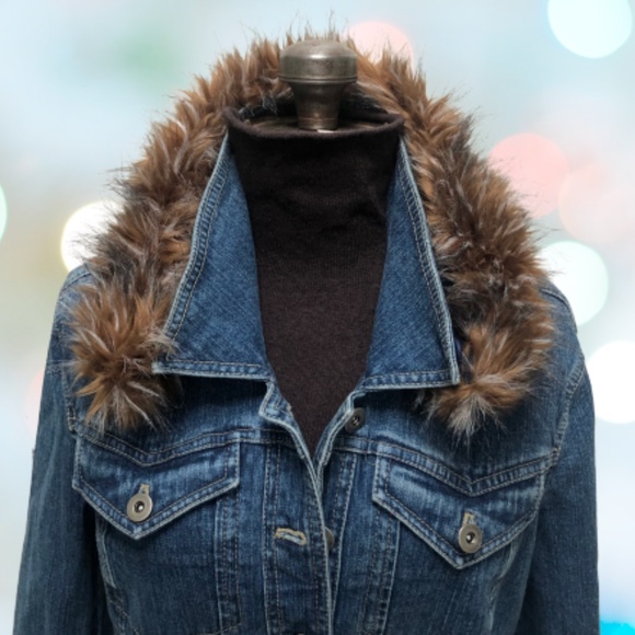 Style & Co. Jean / denim jacket L removable fur - Picture 5 of 6